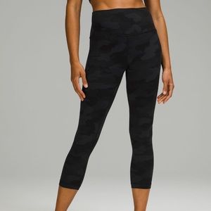 Lululemon wonder under high rise camo cropped leggings 23”